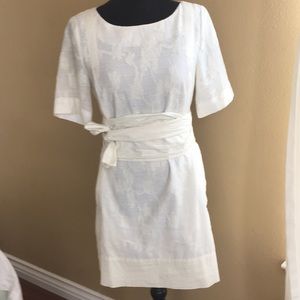 To the max cream floral shift dress